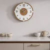 Moderne Wanduhr mit 3D-Eichendekor - Paris Silberne Hände Produktbild-Vorschau 9