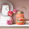 Yankee Candle Sun-Drenched Apricot Rose Duftkerze im Glas Produktbild-Vorschau 7