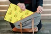 MuchoWow® Laptop Hülle 13 Zoll Avocado - Muster - Gelb Produktbild-Vorschau 6
