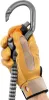 Hand mit gelbem Kletterhandschuh hält grauen Petzl Scorpio Vertigo Karabiner mit grauem Verbindungsmittel Productafbeelding-voorbeeld