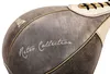 A close-up view of a vintage-style boxing speed bag. Produktbild-Vorschau