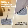 A split image showing a mop head cleaning the floor on the left and a mop head cleaning under furniture on the right, with German text overlays highlighting features. Produktbild-Vorschau