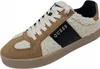 A single Guess sneaker is shown against a white background. Produktbild-Vorschau