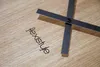 Horloge murale en bois Wood Square chêne 60cm de diamètre Voir les images du produit 9