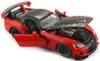 Bburago 1:24 Dodge Viper SRT10 ACR rosso e nero 18-22114 Anteprima dell’immagine prodotto 12