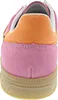 The back view of a pink and orange sneaker. Voir les images du produit