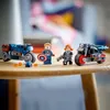 LEGO® 76260 - Marvel Black Widows & Captain Americas motos Voir les images du produit 9