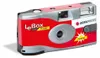 A studio shot of a disposable camera against a white background. Anteprima dell’immagine prodotto