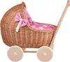 Lili Naturfarbiger Puppenwagen aus Weide mit Bettwäsche Produktbild-Vorschau 3