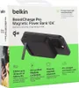 The image shows the retail packaging of a Belkin BoostCharge Pro Magnetic Power Bank. Voir les images du produit