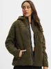 A woman wearing a green fleece jacket. Produktbild-Vorschau