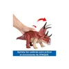 A hand is pressing the hips of a toy dinosaur to demonstrate an action. Voir les images du produit