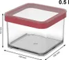 A clear, studio shot of a square, transparent food storage container with a red lid, showing dimensions. Anteprima dell’immagine prodotto