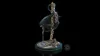 A Xenomorph figurine is displayed on a circular base against a black background. Produktbild-Vorschau