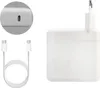 A white USB-C power adapter and a white USB-C cable are displayed on a white background. Produktbild-Vorschau