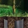 A cross-section of soil showing tree roots and a root barrier being installed. Produktbild-Vorschau