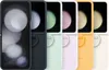 A row of five Samsung Galaxy Flip5 phones in different colored cases. Anteprima dell’immagine prodotto