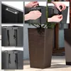 Collage of images showing details of a brown plastic planter and a person assembling it. Anteprima dell’immagine prodotto