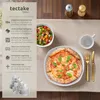 A table setting with a pizza, salad, and cutlery, alongside product feature descriptions. Produktbild-Vorschau