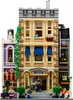 LEGO 10278 Icons Poste de police, grand jeu de construction Voir les images du produit 7