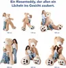 A collage of images showing different sizes of teddy bears with people, illustrating their scale. Anteprima dell’immagine prodotto