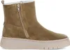 A side view of a single brown suede boot with a zipper. Voir les images du produit