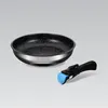 A frying pan with a detachable handle is shown on a light gray background. Voir les images du produit