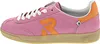 A side view of a pink sneaker with orange accents. Voir les images du produit