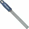 A close-up studio shot of a Microplane zester with a blue handle. Náhled obrázku produktu