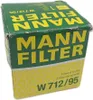 A product box for a MANN FILTER oil filter. Podgląd zdjęcia produktu
