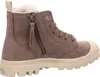A side view of a brown Palladium winter ankle boot with a cream-colored sole and toe cap. Produktbild-Vorschau