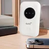 Weißer tragbarer 4G/5G-WLAN-Hotspot mit schwarzem Display, das Batterie- und Signalanzeigen zeigt, neben einem Smartphone Náhľad obrázku produktu