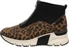 A side view of a single women's shoe with a leopard print. Anteprima dell’immagine prodotto