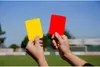 Quelques cartons d'arbitre - jaune et rouge Voir les images du produit 3