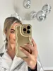 xoxo Wildhearts Wavy case Gold - iPhone 14 Hülle Produktbild-Vorschau 2