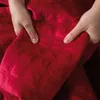 VELVI Tagesdecke 170x210cm - intensives Rot mit Produktbild-Vorschau 5