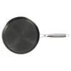 A top-down view of a frying pan with a honeycomb pattern on a white background. Podgląd zdjęcia produktu