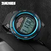 A close-up shot of a digital sports watch with a blue bezel and black strap. Produktbild-Vorschau