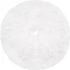 A white, fluffy, circular Christmas tree skirt with a hole in the center for the tree trunk. Náhled obrázku produktu