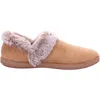A side view of a single brown slipper with faux fur trim. Produktbild-Vorschau