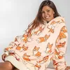 A woman wearing a blanket hoodie with a corgi print. Anteprima dell’immagine prodotto