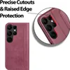 A flip case for a smartphone is shown, with a close-up view of the camera area. Anteprima dell’immagine prodotto