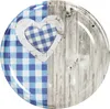 A round plate with a blue and white checkered pattern on the left and a wooden texture on the right, with a heart-shaped cutout in the center. Voir les images du produit