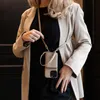 Selencia Sera Custodia per cellulare con cordino e porta Anteprima dell’immagine prodotto 4