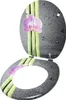 A toilet seat and lid decorated with a pattern of bamboo stalks and pink orchids, with water droplets on a dark gray background. Produktbild-Vorschau