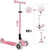 A pink Globber scooter with LED lights on the wheels, shown with instructional graphics. Produktbild-Vorschau