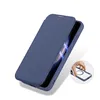 A blue flip phone case with a magnetic closure, shown from a diagonal angle against a white background. A small inset image shows a hand holding a clear phone case with a magnetic ring. Voir les images du produit