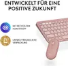A pink Logitech keyboard and mouse are shown on a white background, with text and icons highlighting product features. Produktbild-Vorschau