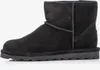 A black BEARPAW boot shown from the side. Produktbild-Vorschau