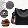 EDIBAZZAR | Schwarze Leder-Umhängetasche für Damen, Känguru Produktbild-Vorschau 8